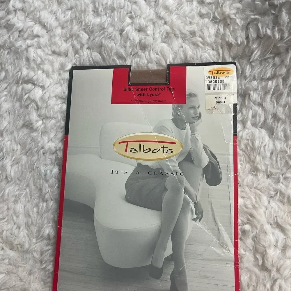 Talbots Silky Ultra Control top Pantyhose with Lycra Size B .Sand color.
